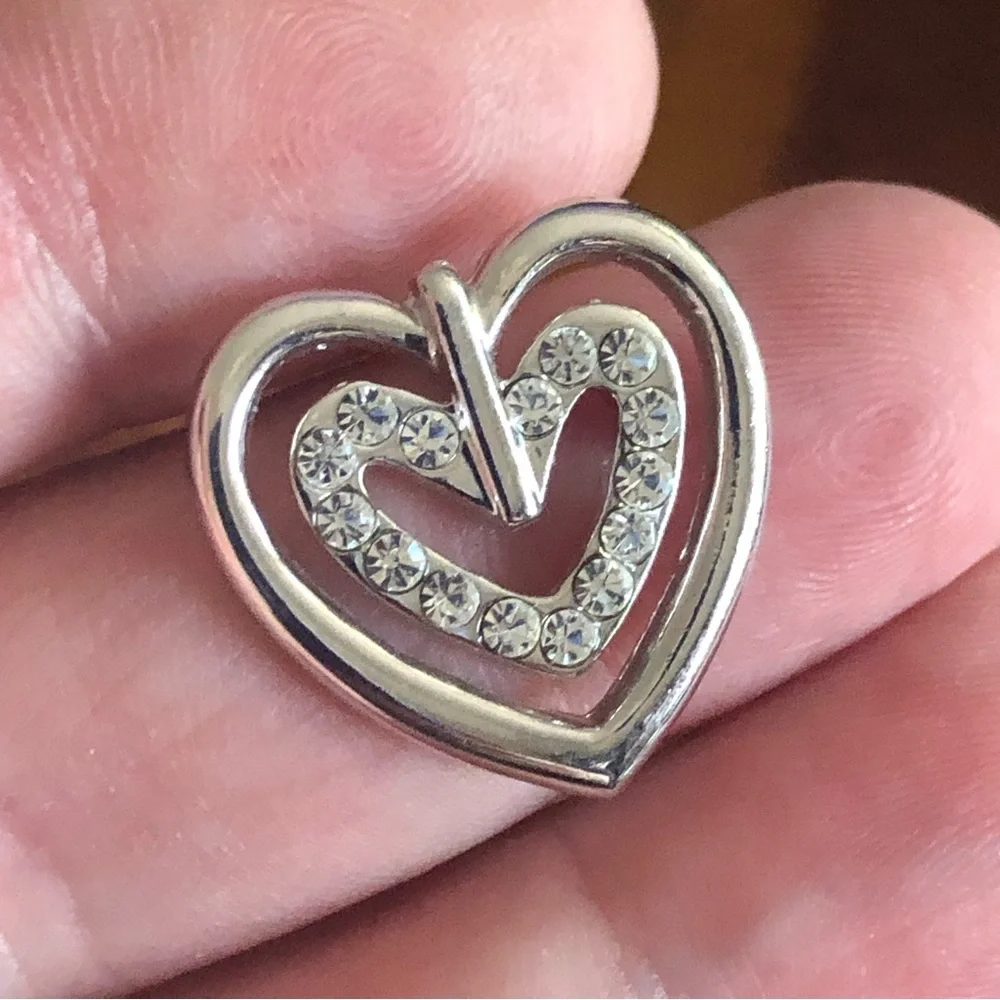 Daniel Wellington silver rhinestone heart pin